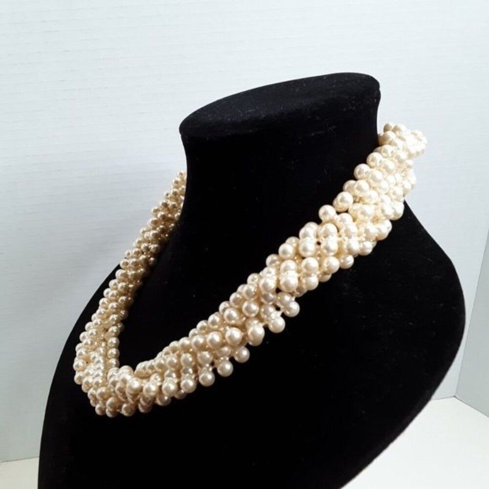 Vintage Faux Pearl Necklace